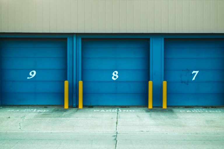 Industrial garage undi0l0fi2