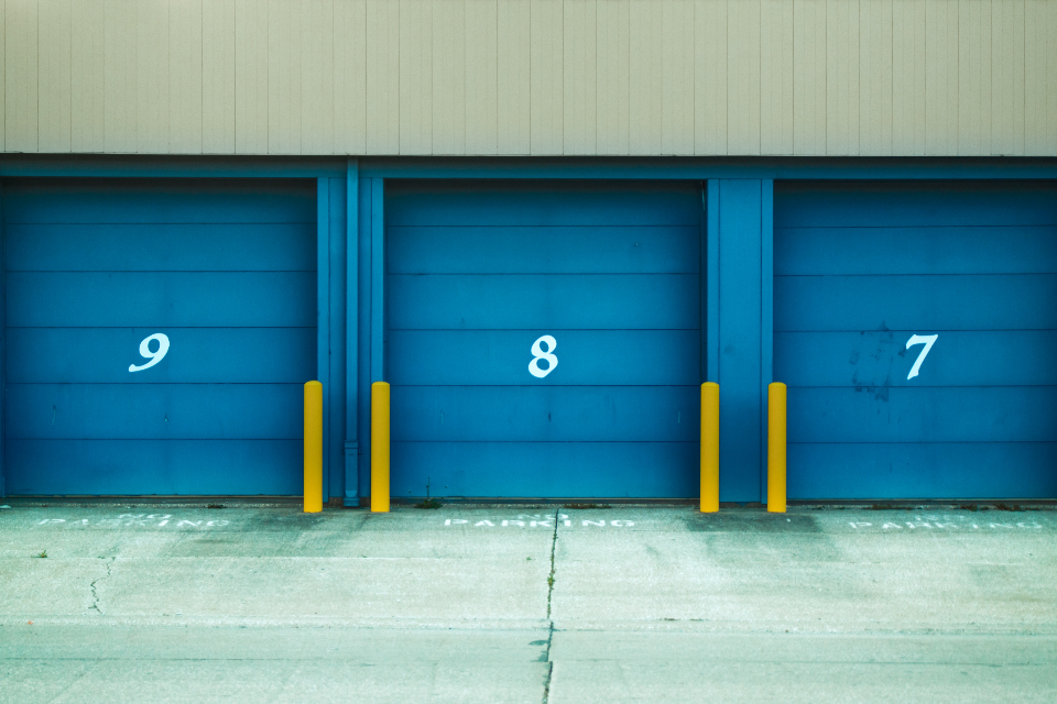 Industrial garage undi0l0fi2
